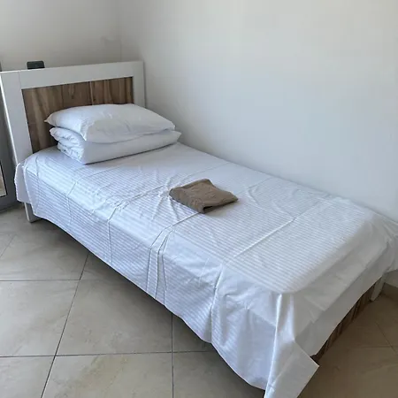 Durres Beach Room Проживание в семье *