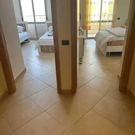 Durres Beach Room Дуррес